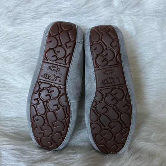 UGG Gray Sheepskin Ansley Slippers - Picture 4 of 5